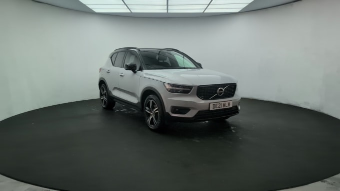 2025 Volvo Xc40