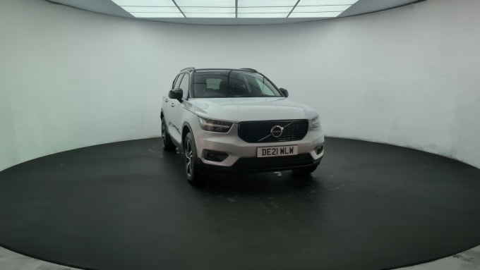 2025 Volvo Xc40