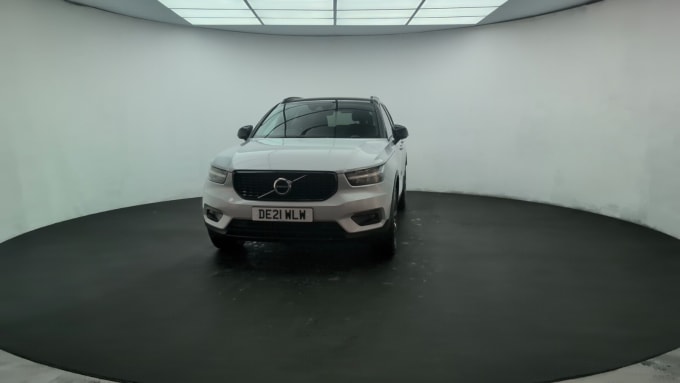 2025 Volvo Xc40