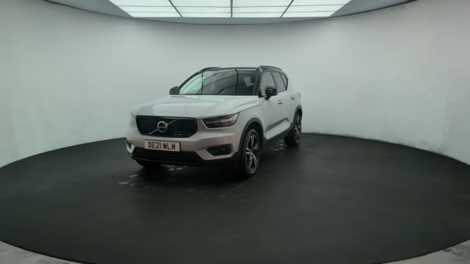 2025 Volvo Xc40