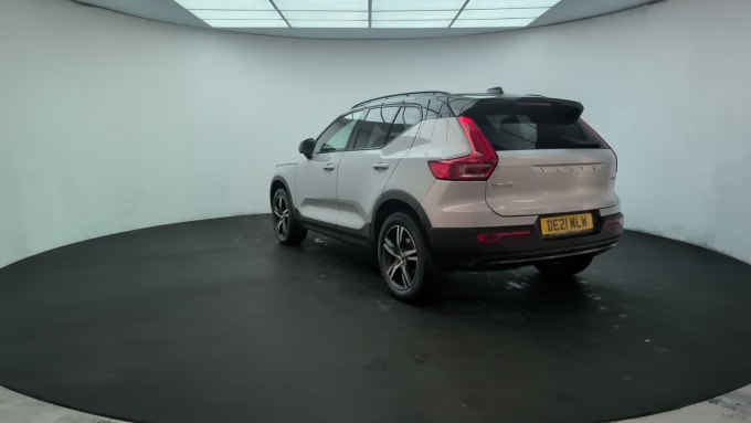 2025 Volvo Xc40