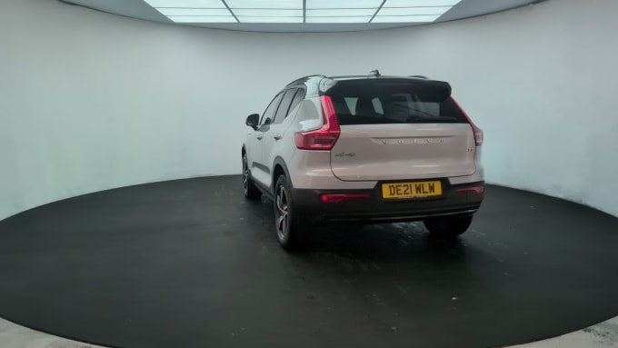 2025 Volvo Xc40