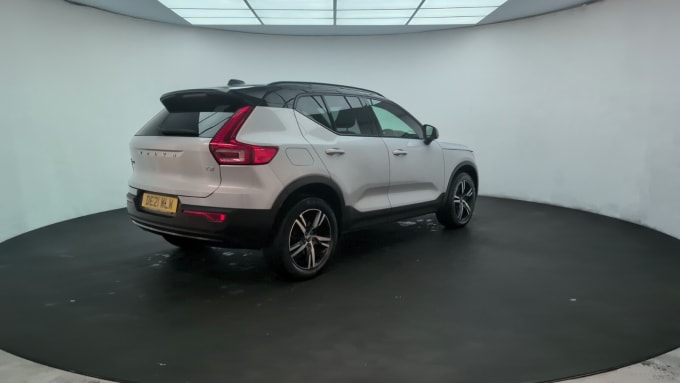 2025 Volvo Xc40