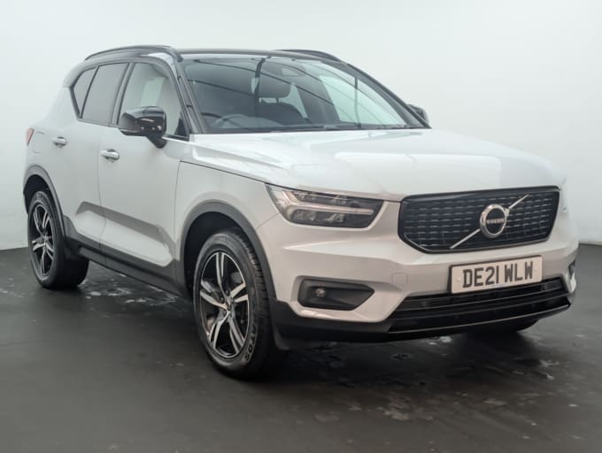 2025 Volvo Xc40
