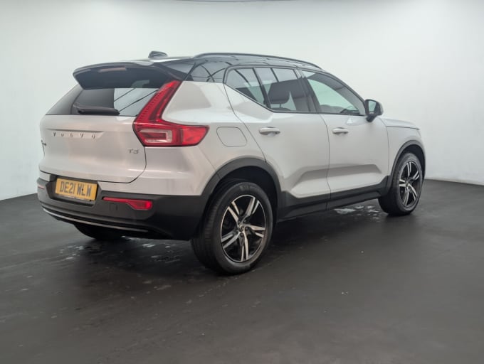 2025 Volvo Xc40