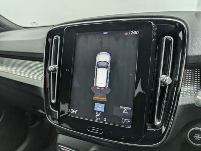 2025 Volvo Xc40