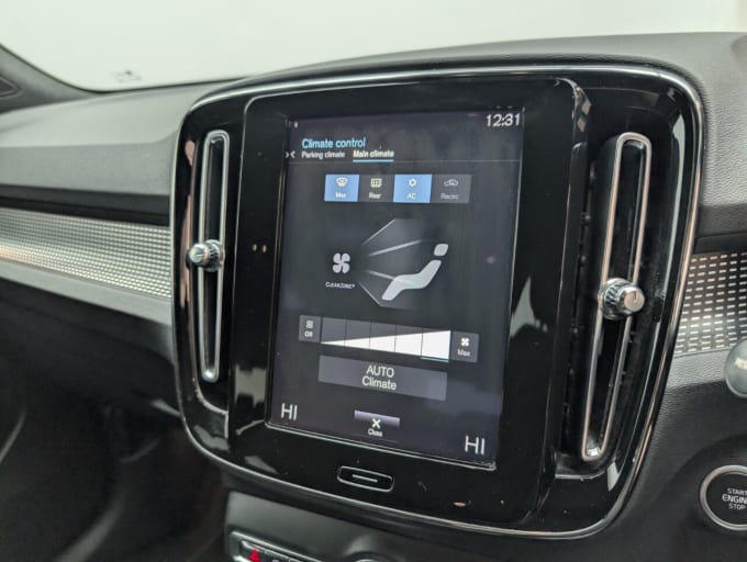 2025 Volvo Xc40