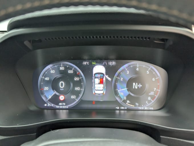 2025 Volvo Xc40