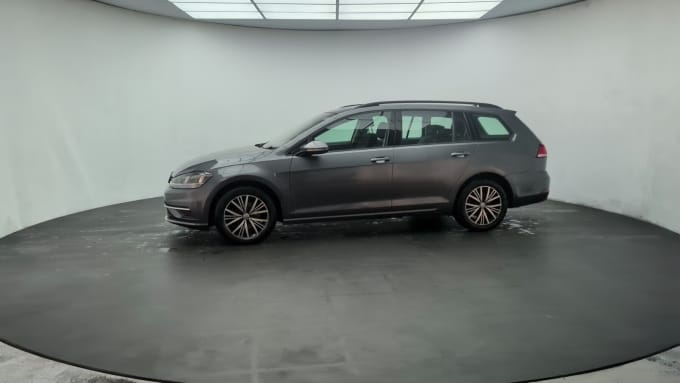 2025 Volkswagen Golf