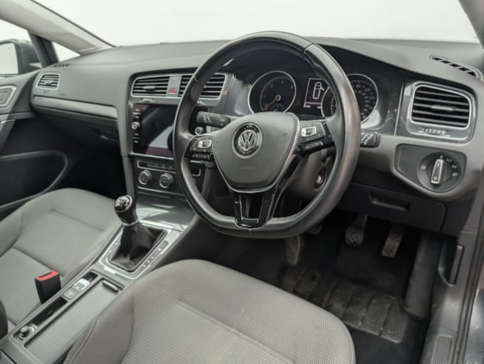 2025 Volkswagen Golf