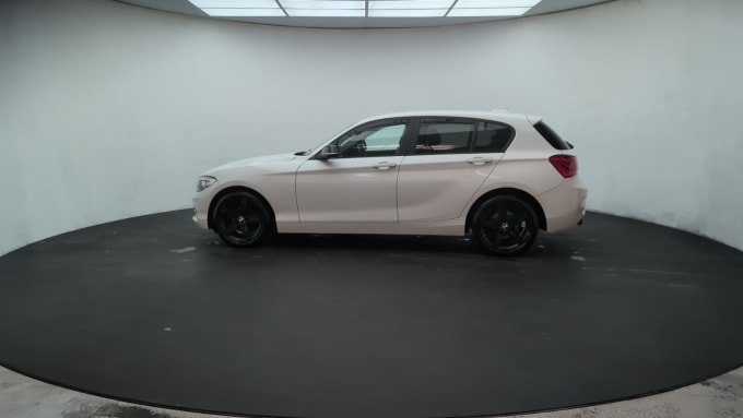 2025 BMW 1 Series