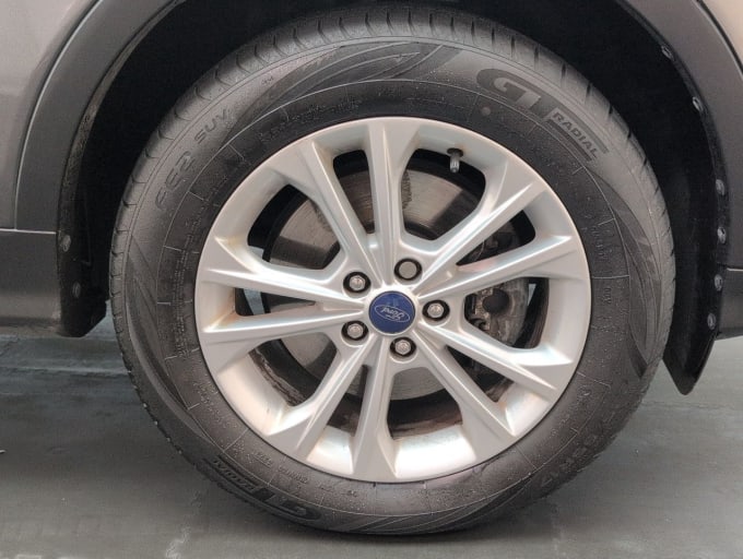 2025 Ford Kuga