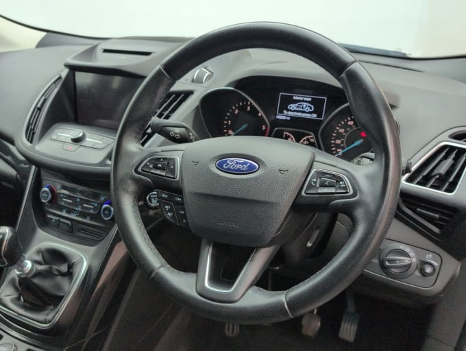 2025 Ford Kuga