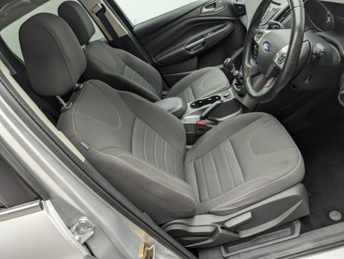 2025 Ford Kuga