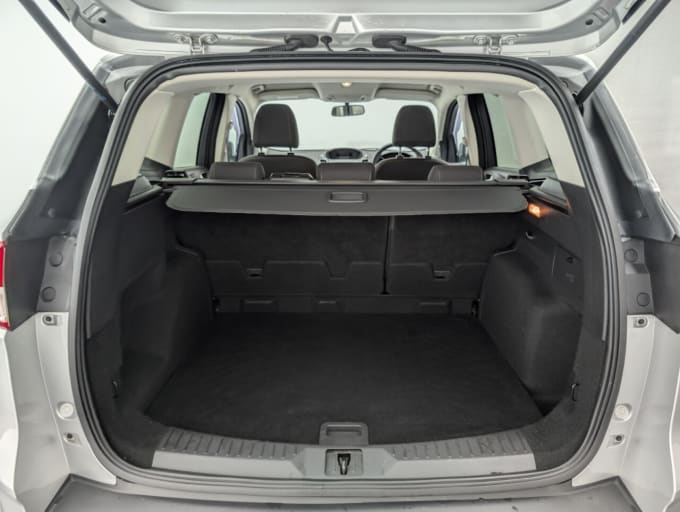 2025 Ford Kuga