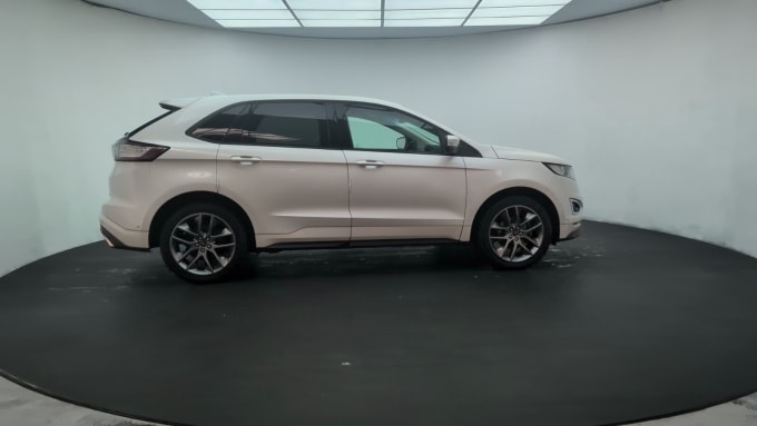 2025 Ford Edge