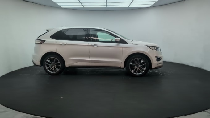 2025 Ford Edge