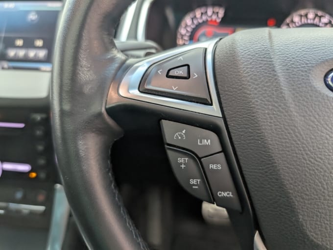 2025 Ford Edge