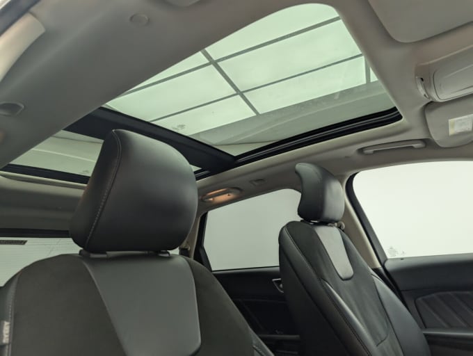 2025 Ford Edge