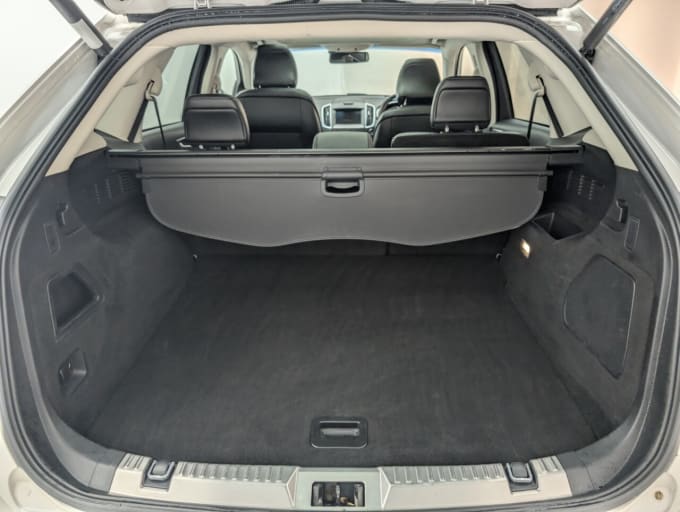 2025 Ford Edge