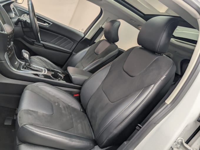 2025 Ford Edge