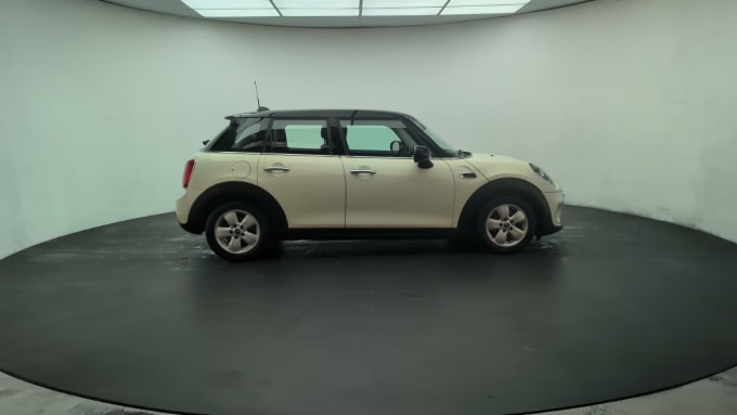 2025 Mini Hatch