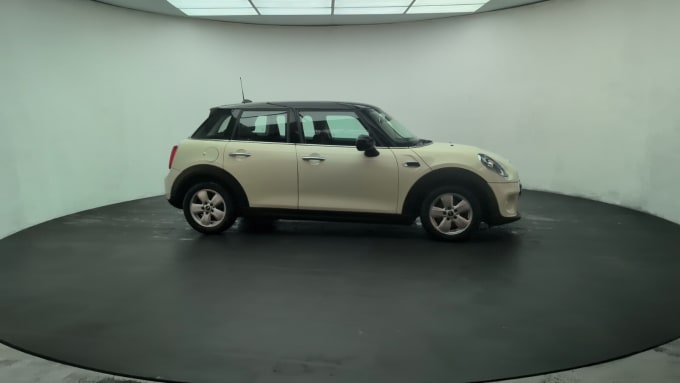 2025 Mini Hatch