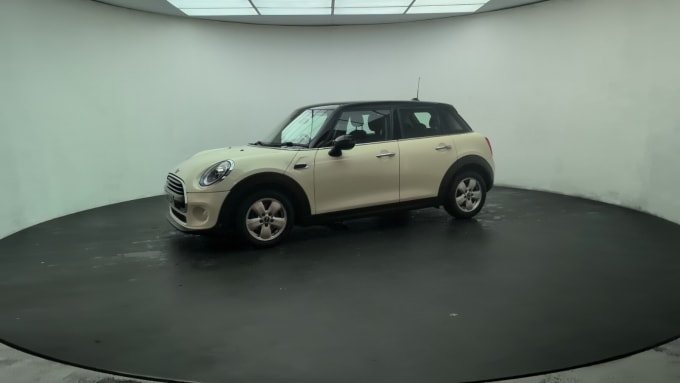 2025 Mini Hatch