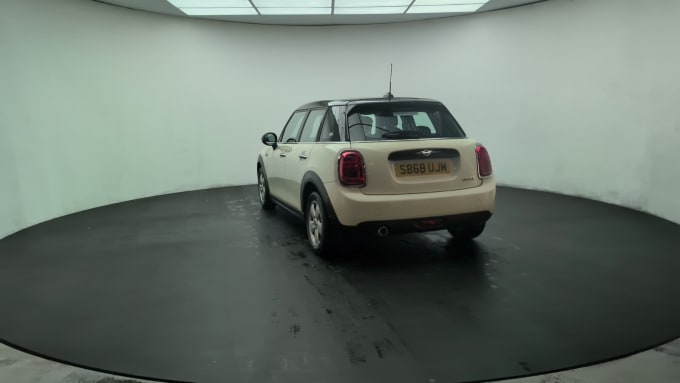 2025 Mini Hatch