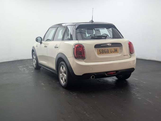 2025 Mini Hatch