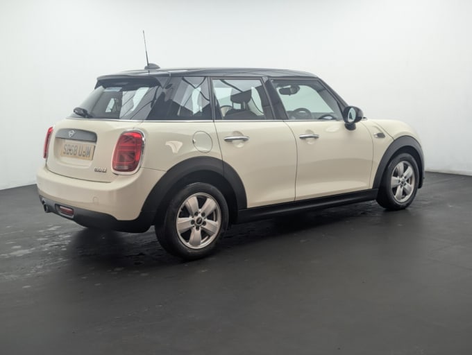 2025 Mini Hatch