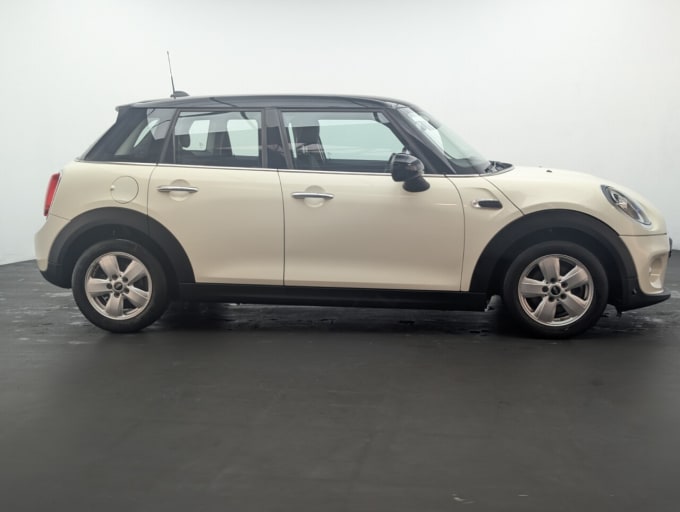 2025 Mini Hatch