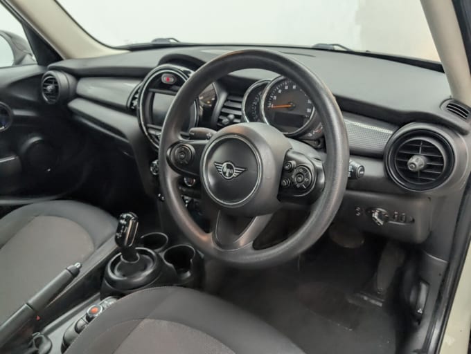2025 Mini Hatch