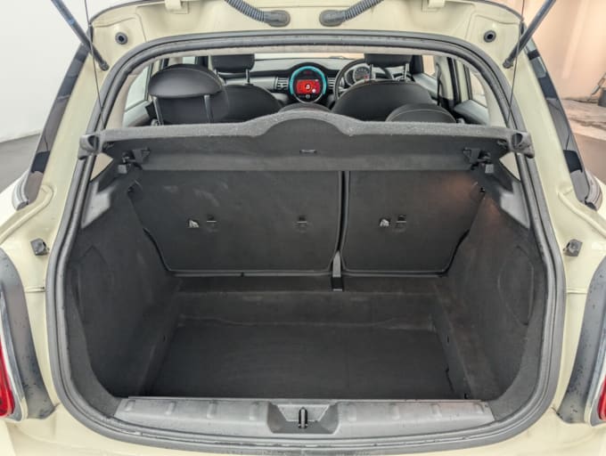 2025 Mini Hatch