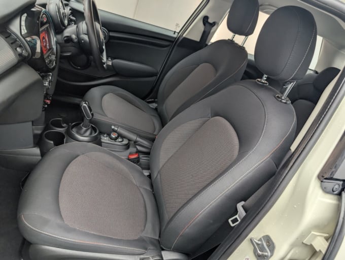 2025 Mini Hatch