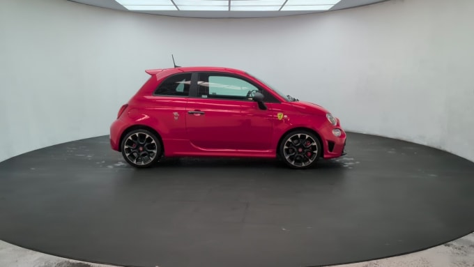 2025 Abarth 595