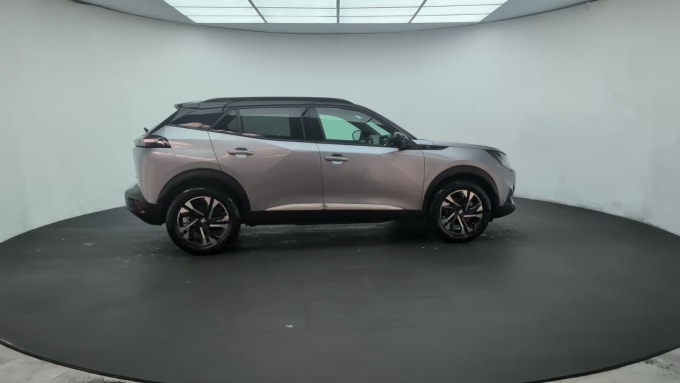 2025 Peugeot E-2008