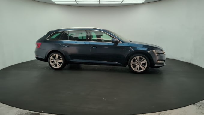 2025 Skoda Superb