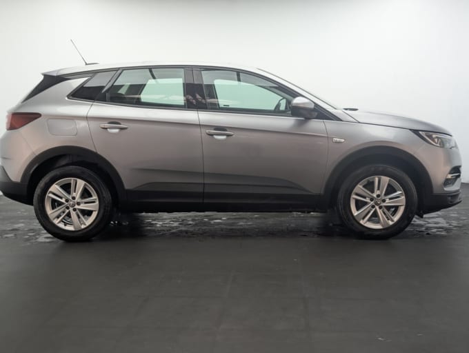 2025 Vauxhall Grandland X