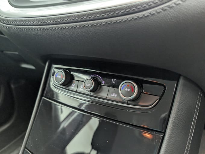 2025 Vauxhall Grandland X