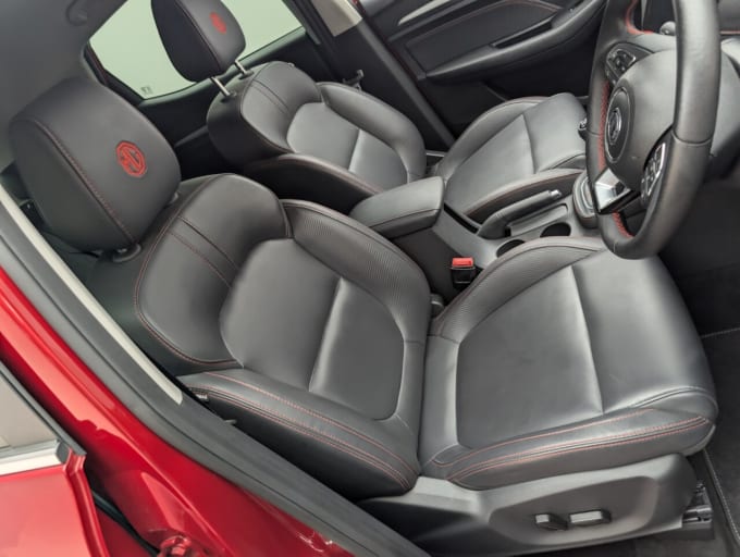 2025 Mg Mg Zs