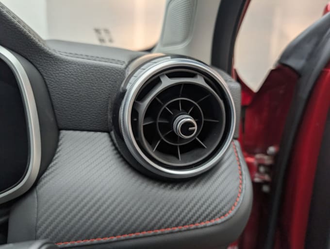 2025 Mg Mg Zs