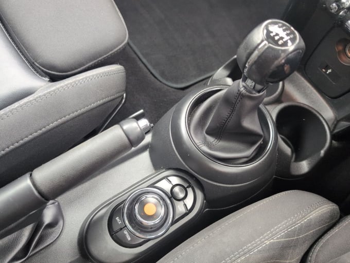 2025 Mini Hatch