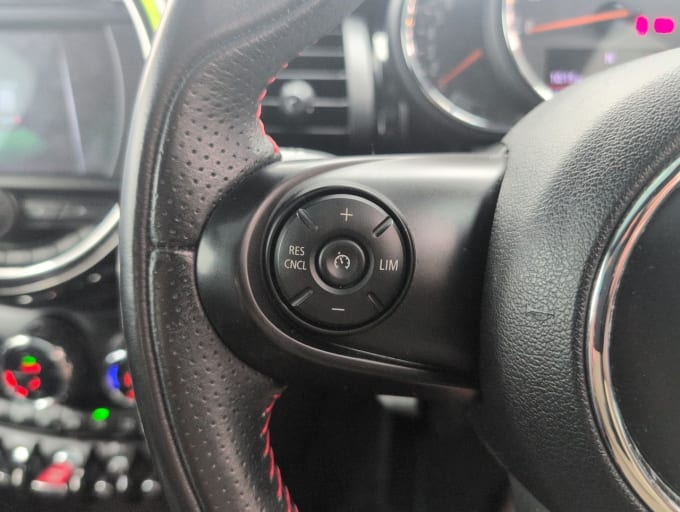 2025 Mini Hatch
