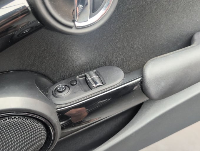 2025 Mini Hatch