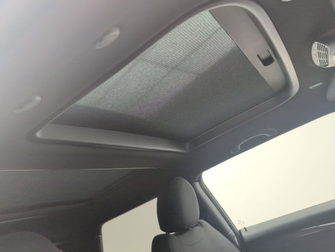 2025 Mini Hatch