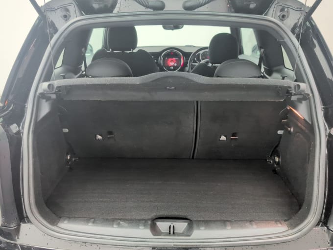 2025 Mini Hatch