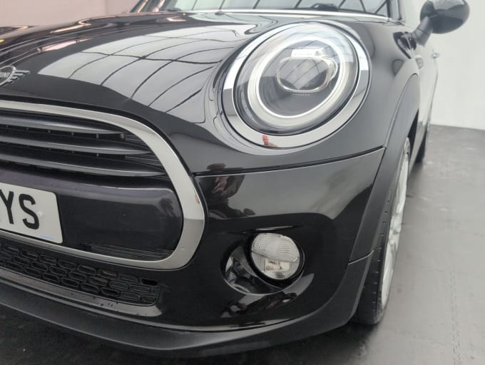 2025 Mini Hatch