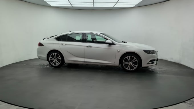 2019 Vauxhall Insignia