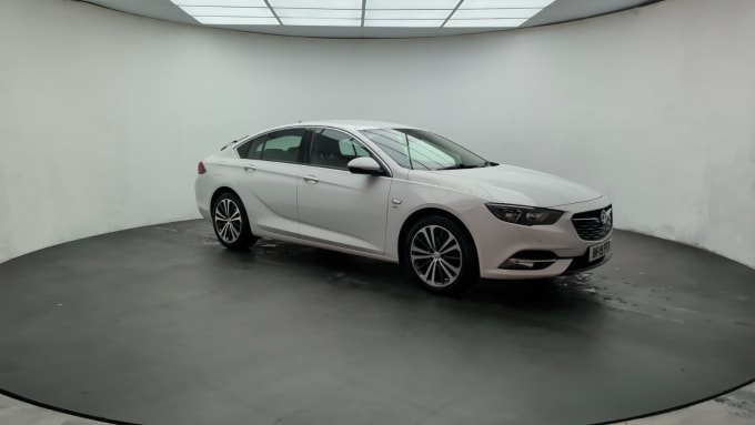 2019 Vauxhall Insignia